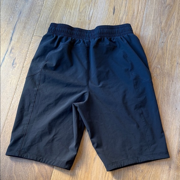 Under Armour Men's Black Athletic Shorts - Picture 4 of 4
